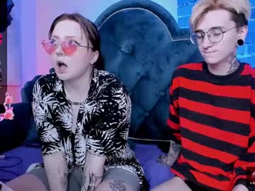 couple Sexy Nude Webcam Girls with shypreettygirl