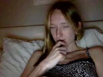 girl Sexy Nude Webcam Girls with littlee_redd